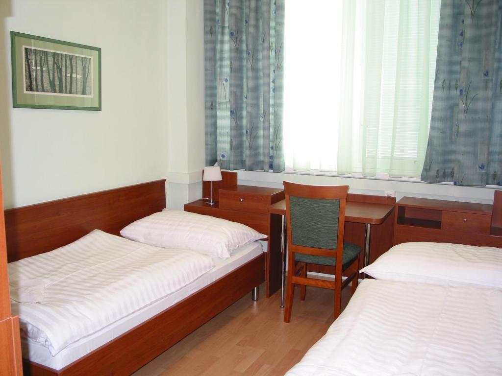 Hotel Jurki Dom บราติสลาวา ห้อง รูปภาพ