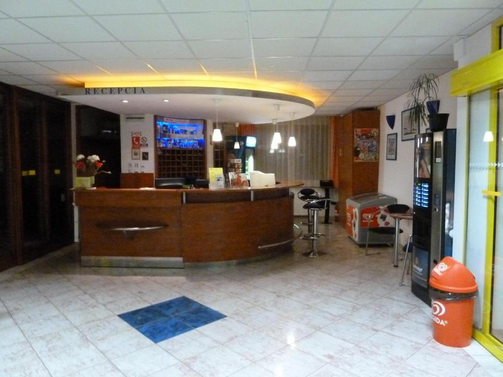 Hotel Jurki Dom บราติสลาวา ภายนอก รูปภาพ